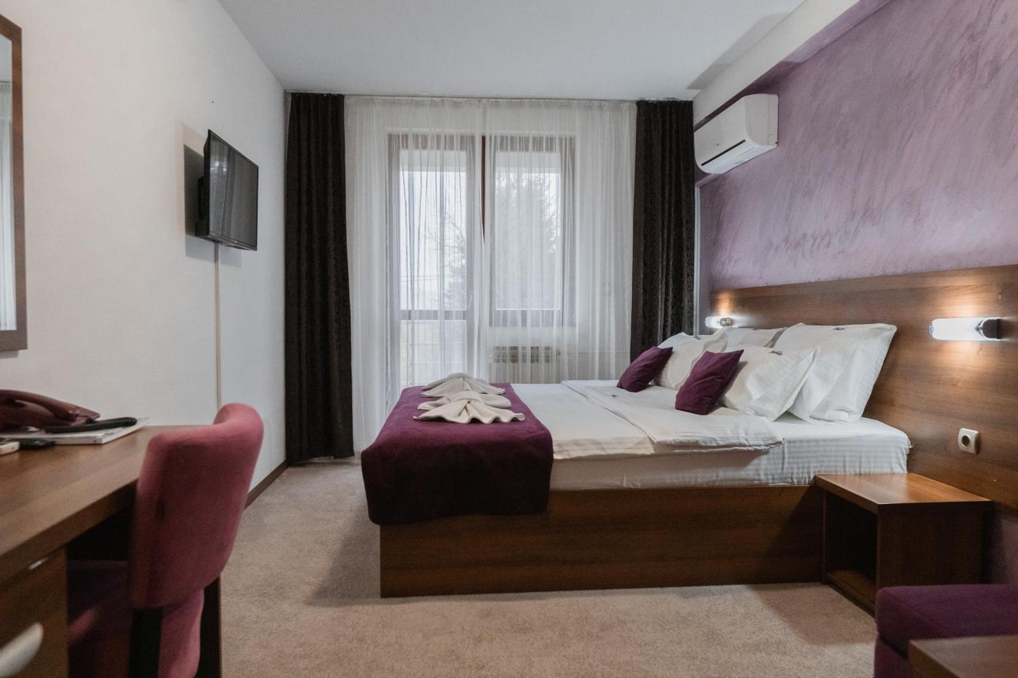 פאלה Hotel Damis מראה חיצוני תמונה