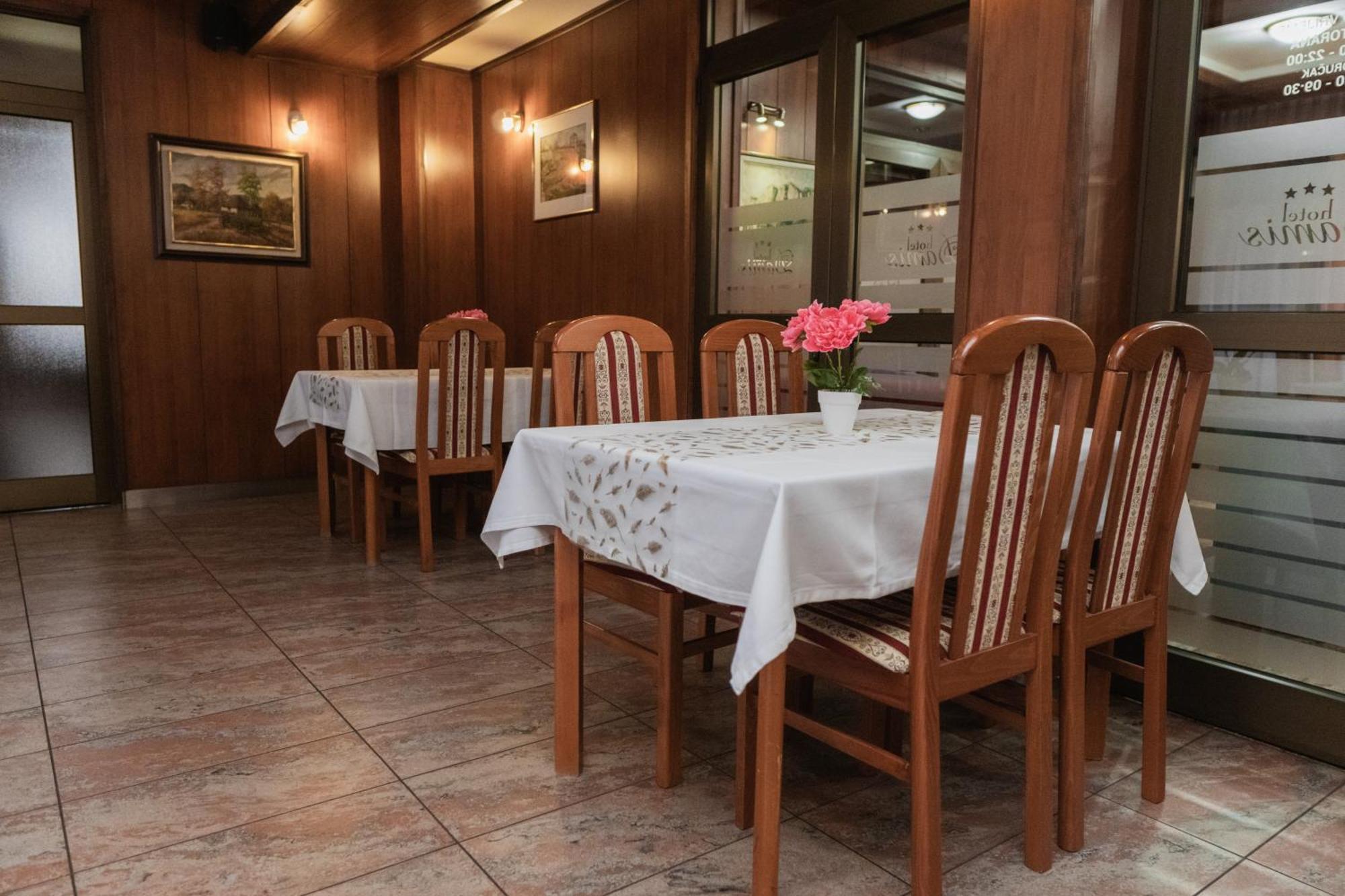 פאלה Hotel Damis מראה חיצוני תמונה