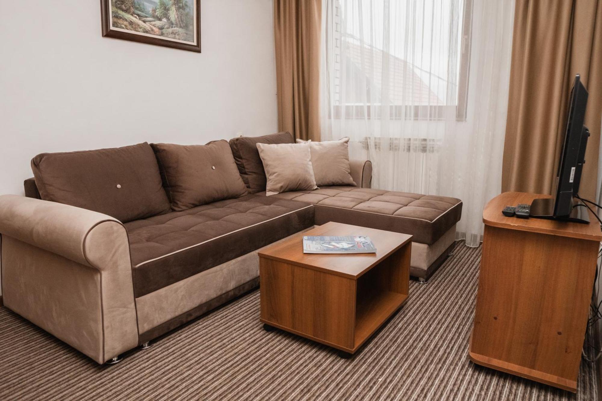 פאלה Hotel Damis מראה חיצוני תמונה