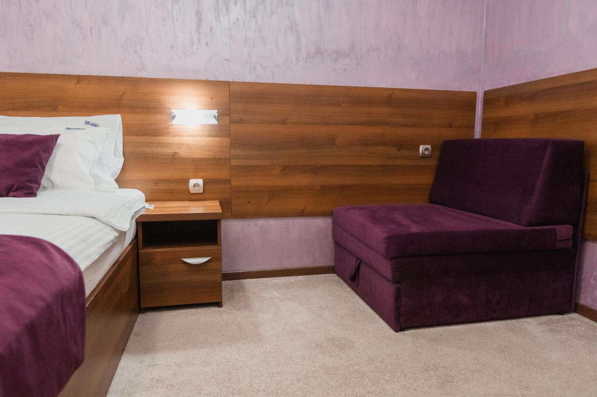 פאלה Hotel Damis מראה חיצוני תמונה