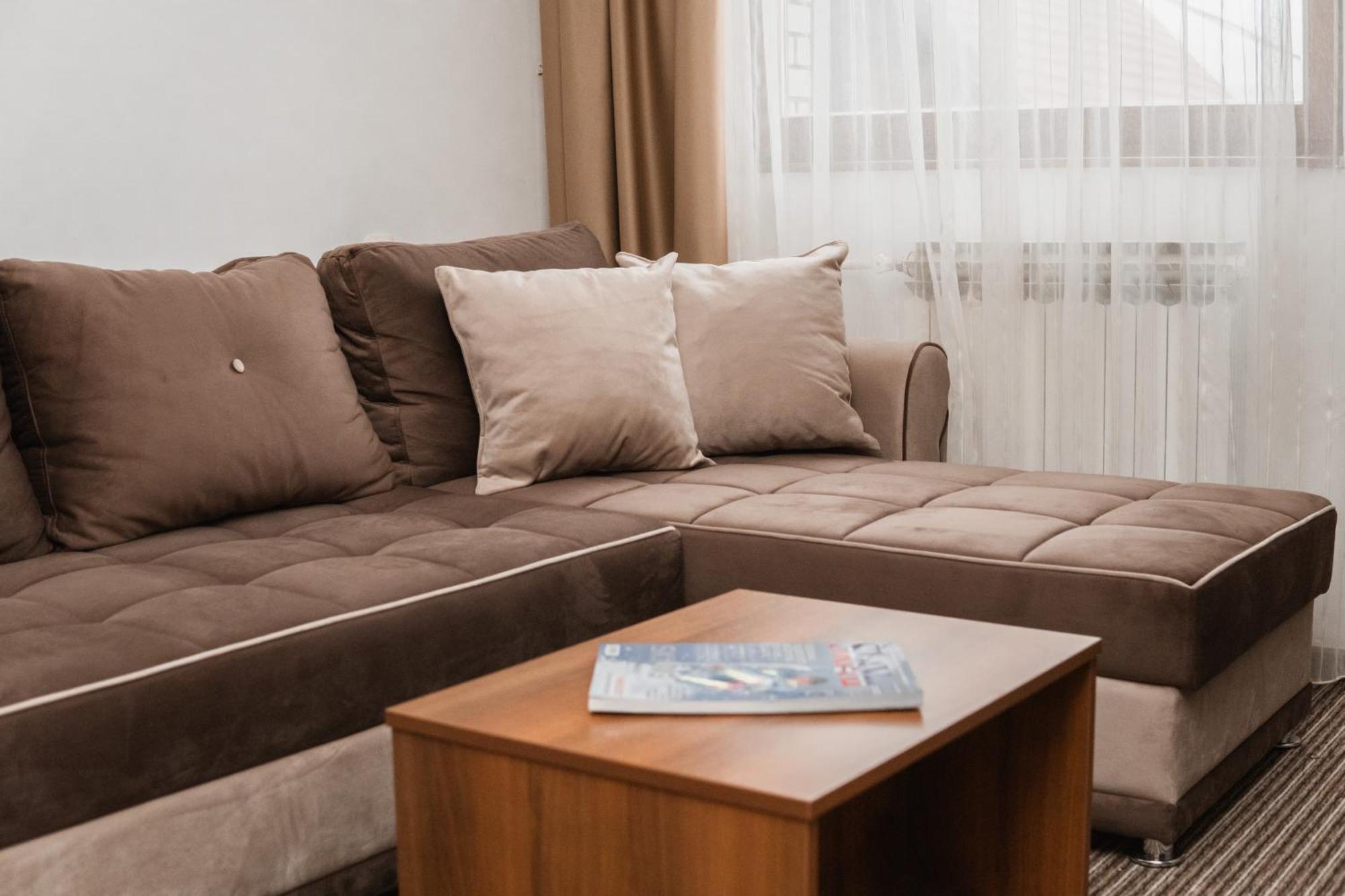פאלה Hotel Damis מראה חיצוני תמונה