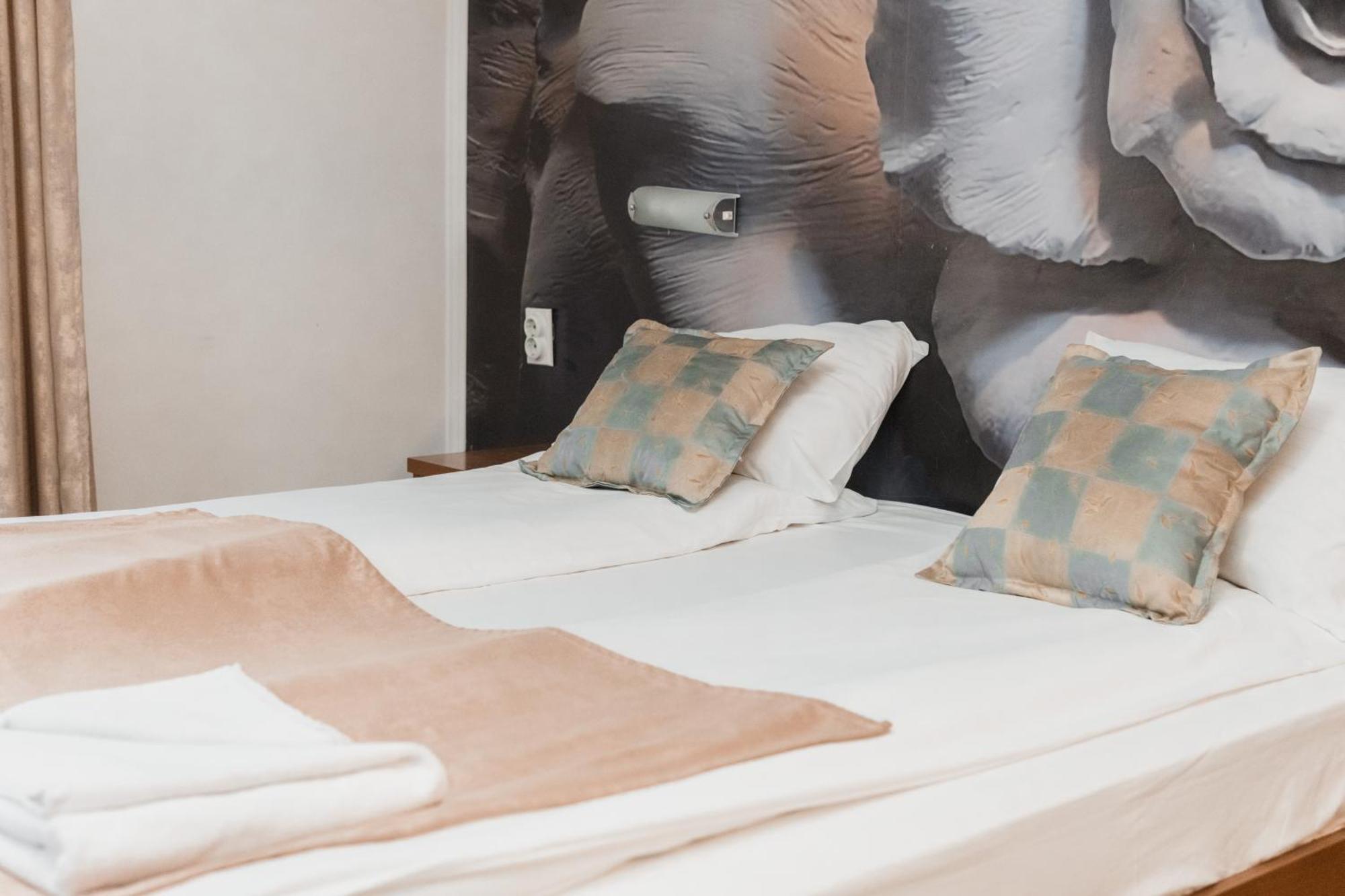 פאלה Hotel Damis מראה חיצוני תמונה