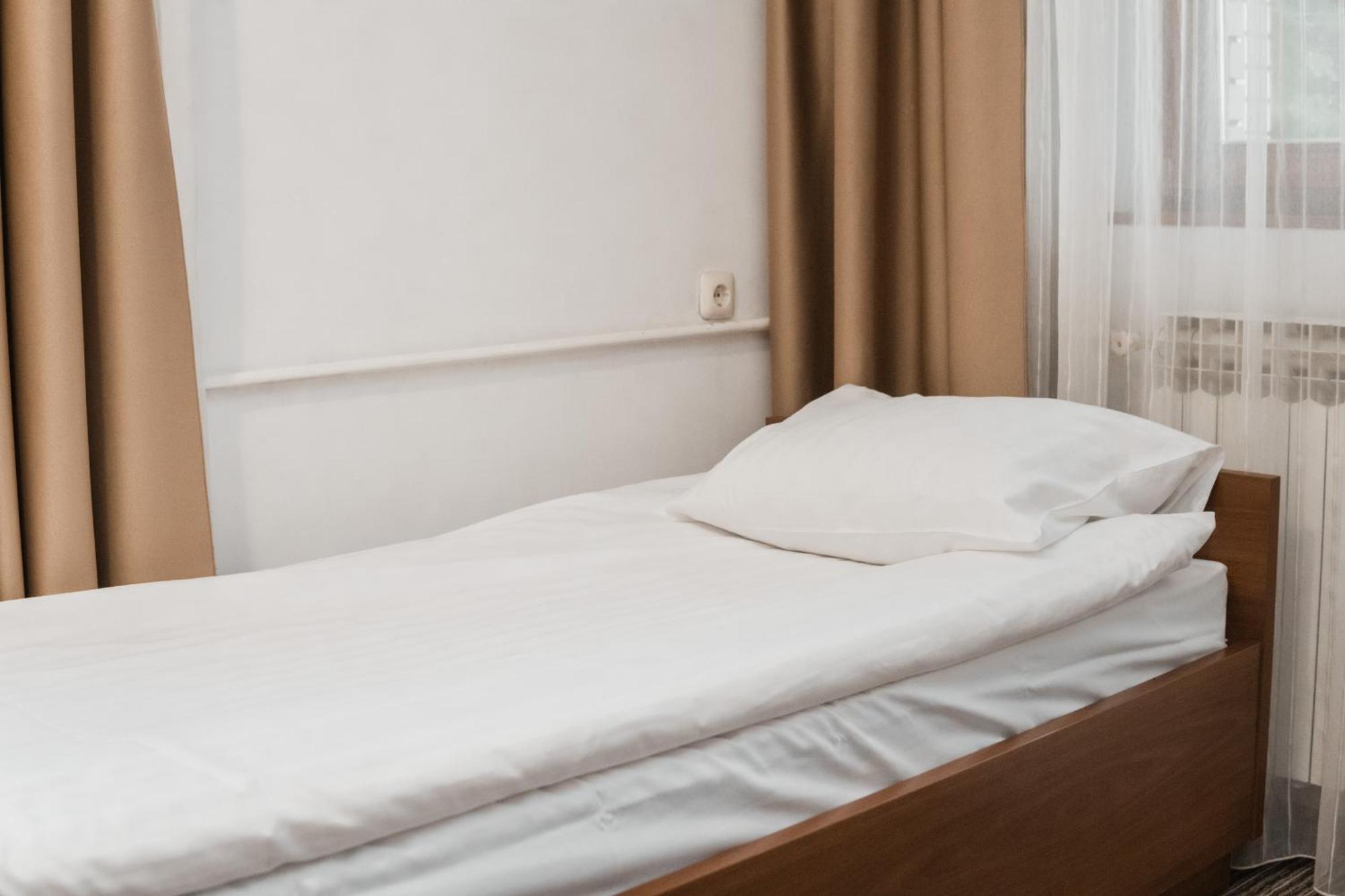 פאלה Hotel Damis מראה חיצוני תמונה