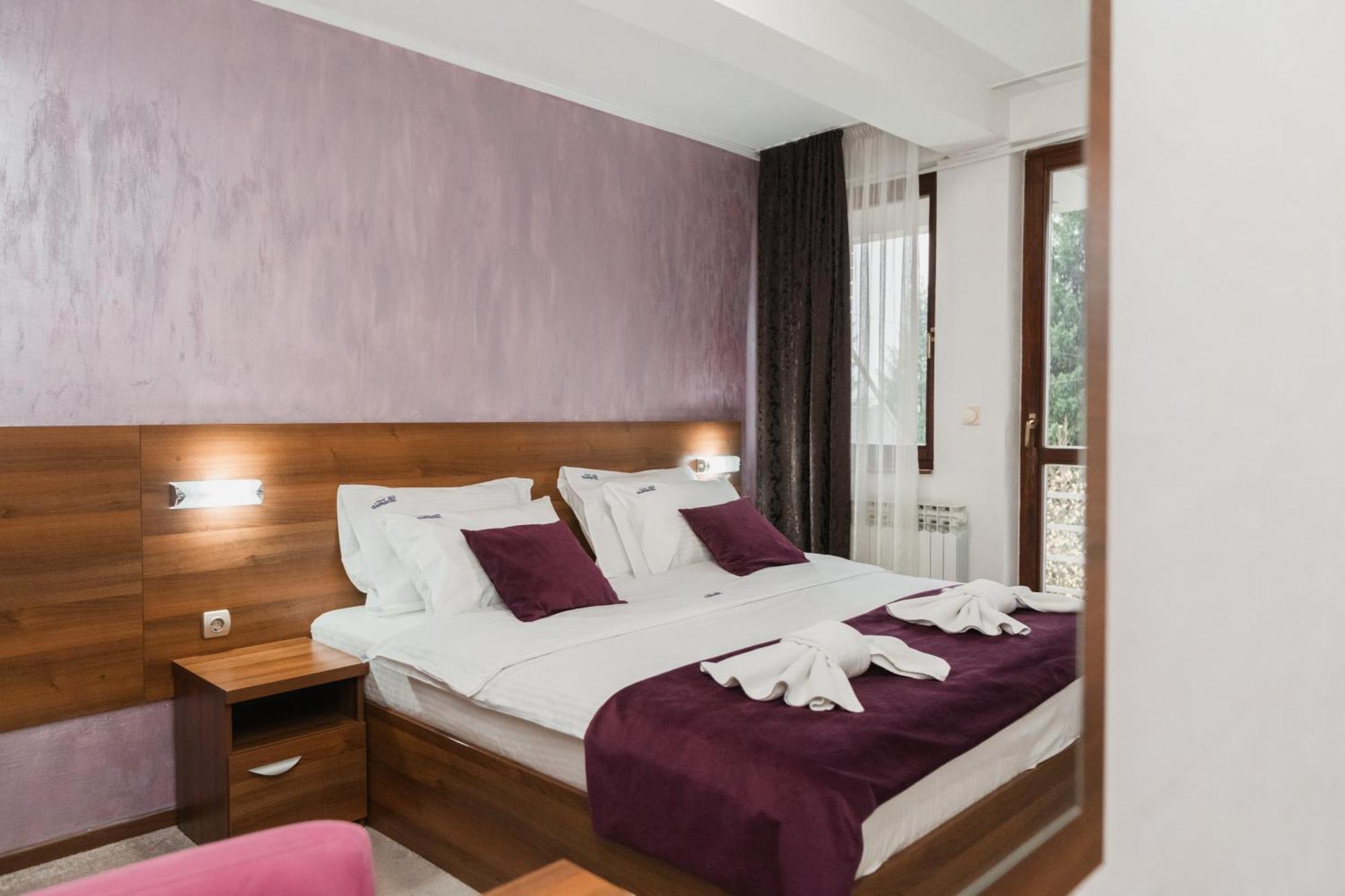 פאלה Hotel Damis מראה חיצוני תמונה