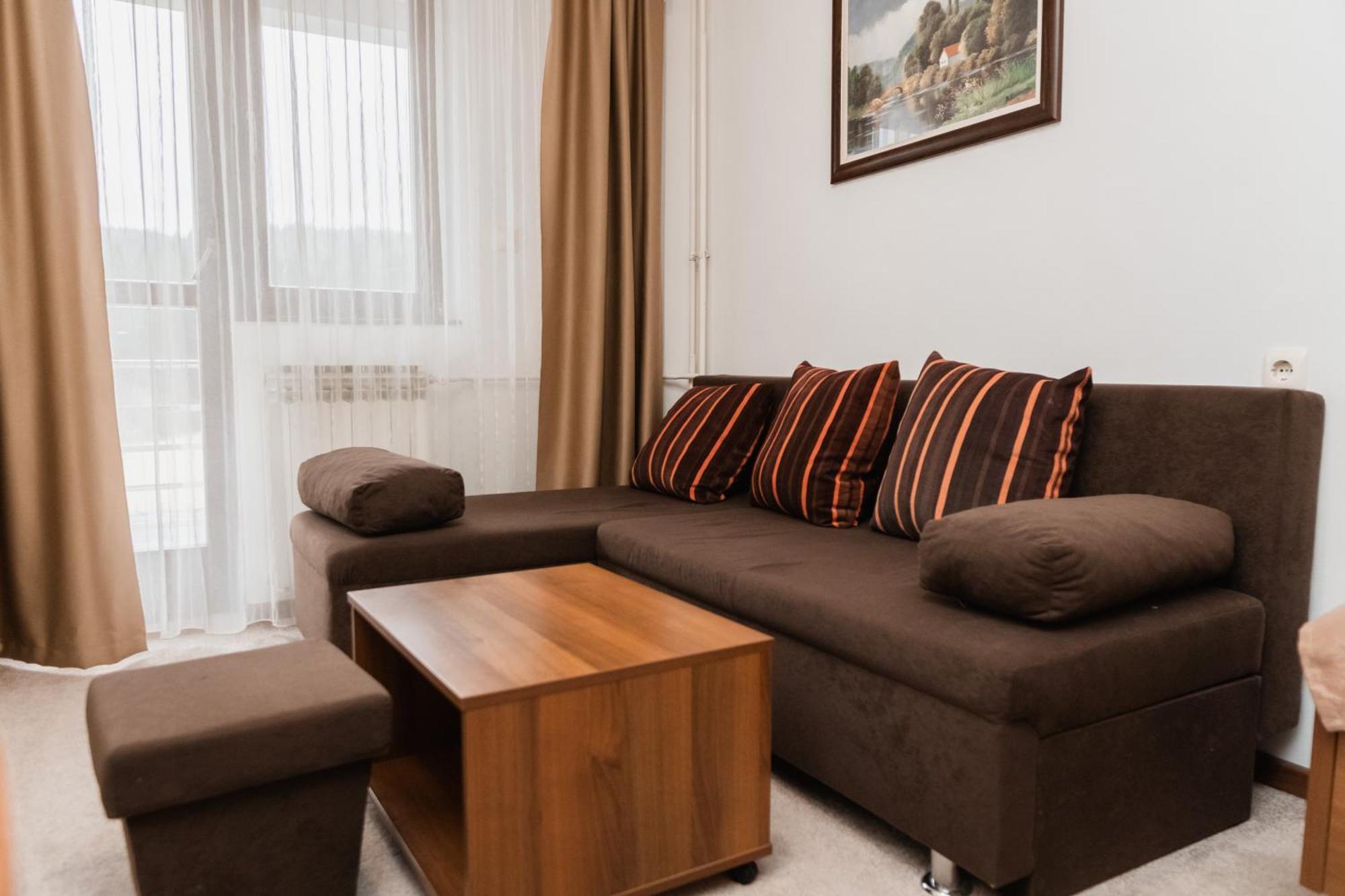 פאלה Hotel Damis מראה חיצוני תמונה