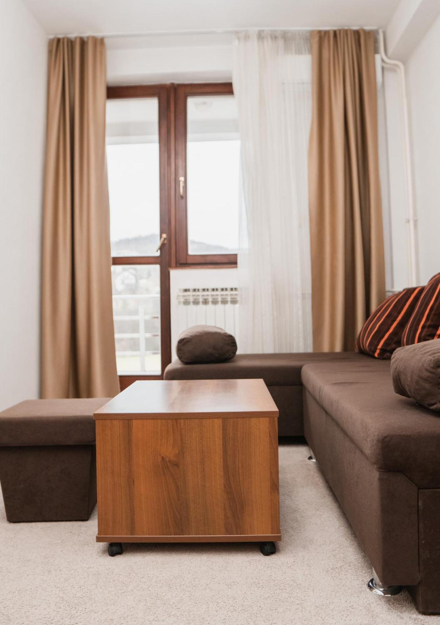 פאלה Hotel Damis מראה חיצוני תמונה